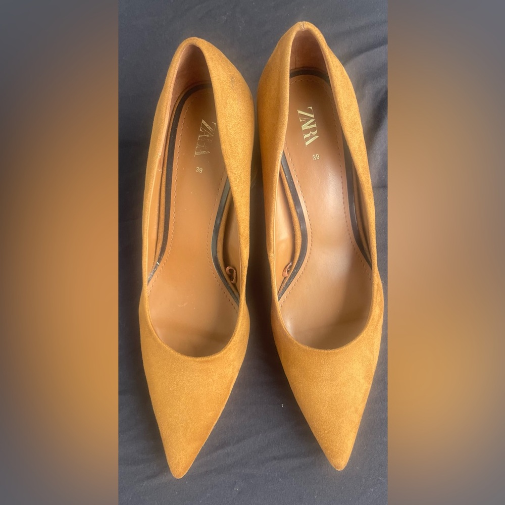 Zara Women Tortoiseshell mid-heel shoes